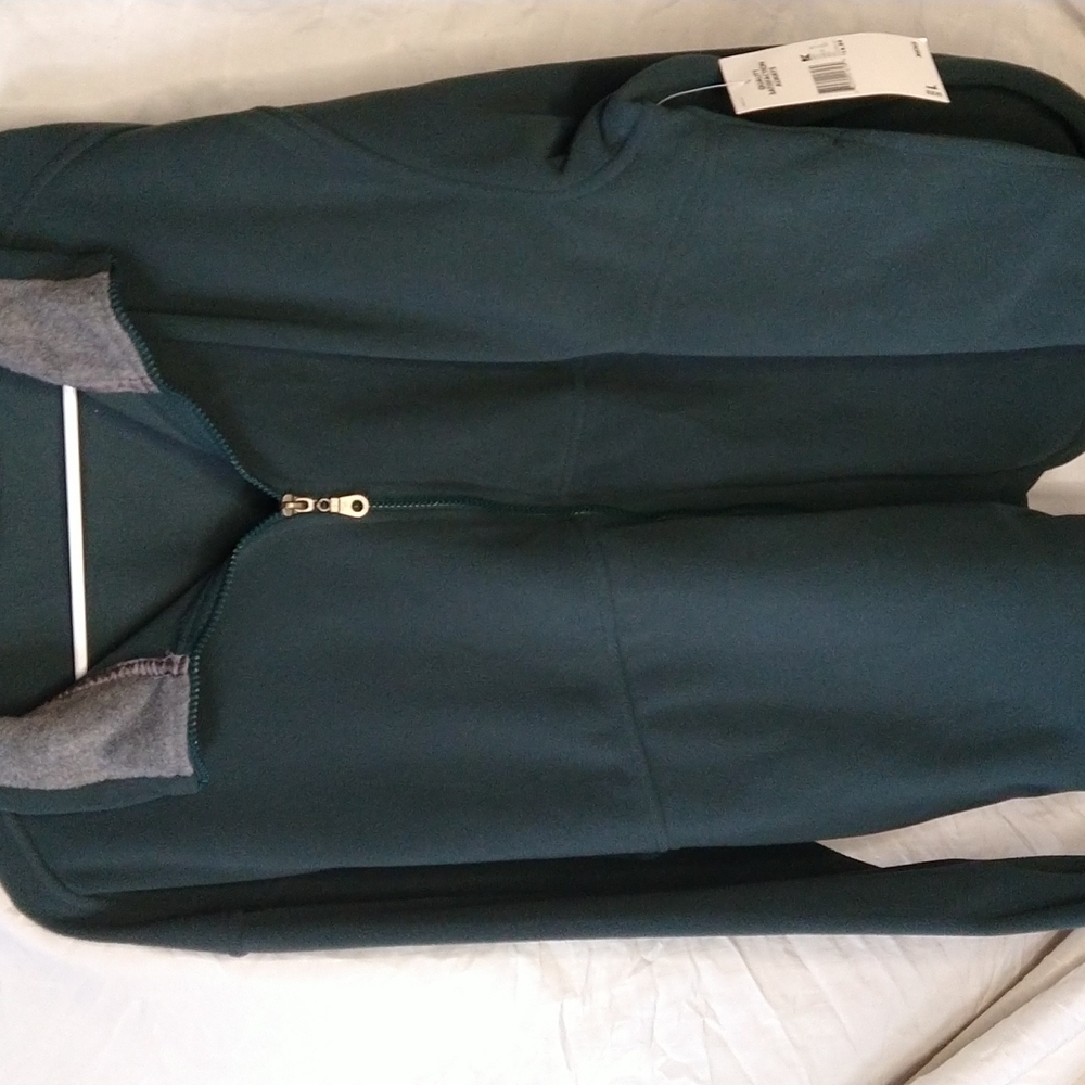 Nwt Basic Editions L 100% Polyester Green Sweater